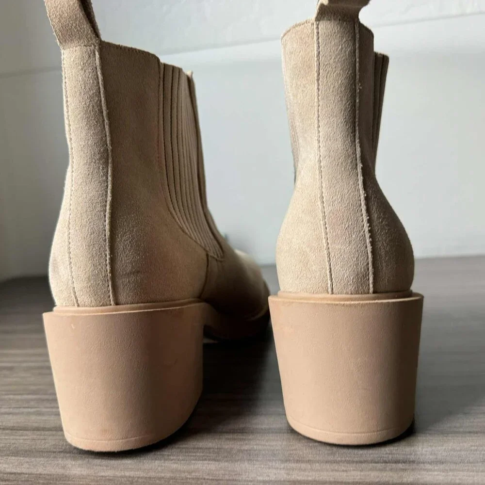 Andre Assous Gemma Chelsea Bootie Boots Size 9.5 $150 in Sesame Beige
